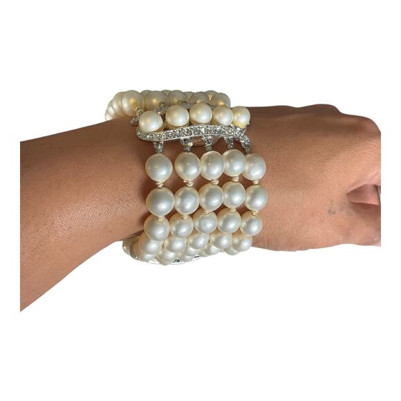 Elegant Multi-Strand Pearl & Rhinestone Bracelet Statement Cuff Old Money Ivory - Picture 9 of 9